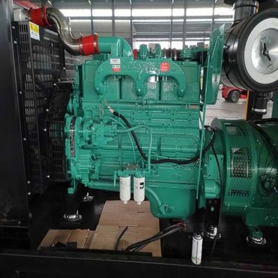 스마트겐 제어기 900 Kw 쿠민스 발전기는 수냉식 시스템과 함께 설정했습니다